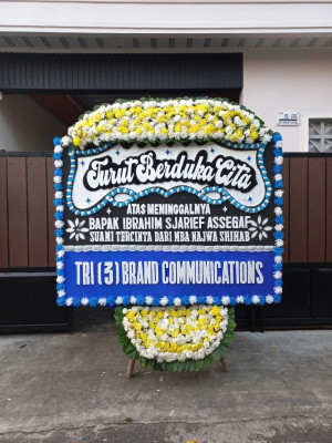 Papan Bunga Duka di Lebang